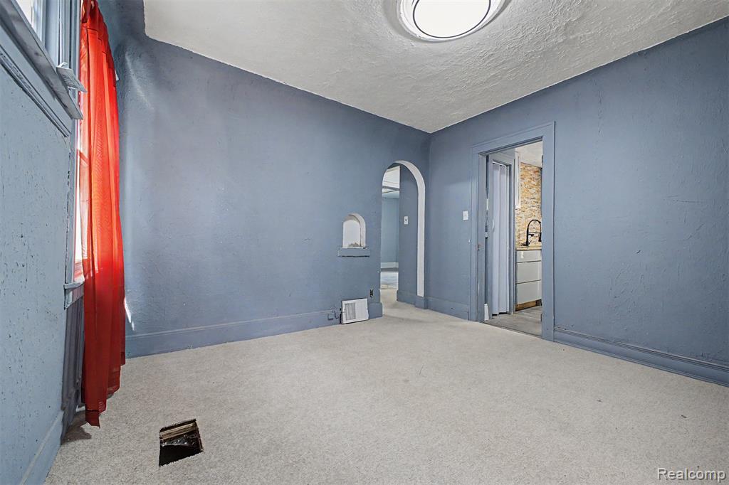 9275 Appoline Street, Detroit, MI 48228 — Photo 18