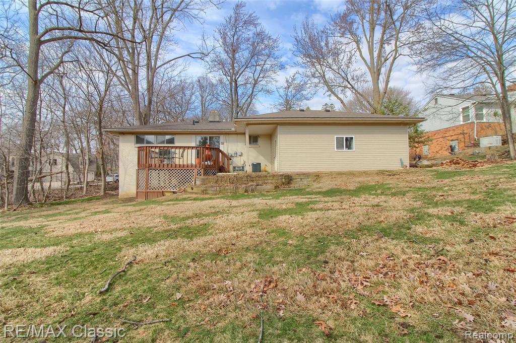 5155 Daron Lane, West Bloomfield, MI 48324 — Photo 28