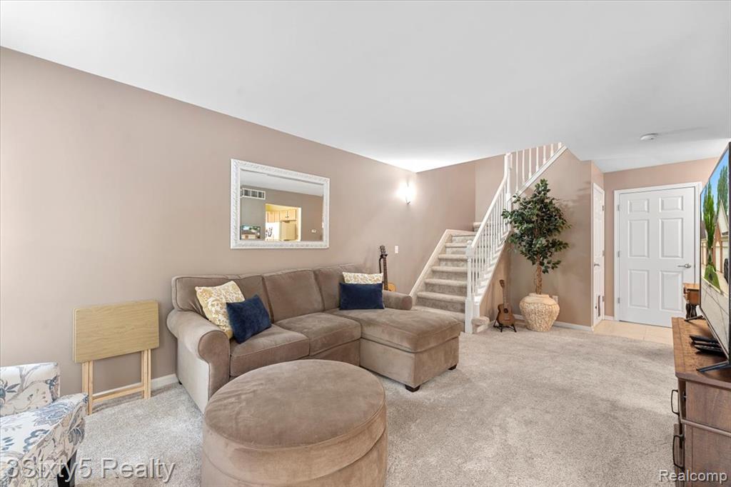 8733 Hardwood Drive, 101, Belleville, MI 48111 — Photo 5