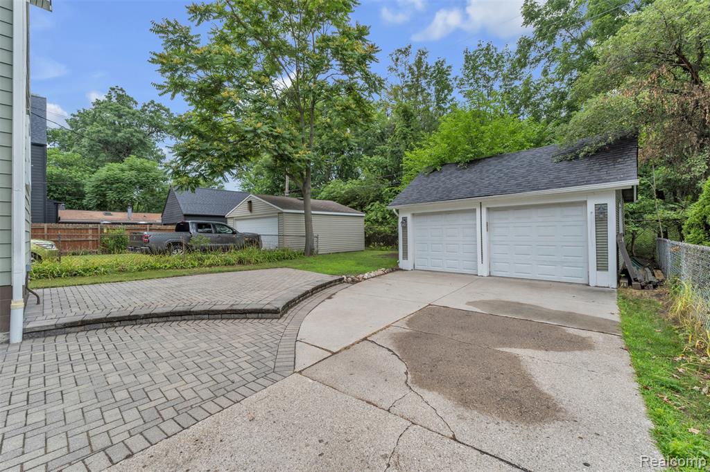 715 Gardenia Avenue, Royal Oak, MI 48067 — Photo 48