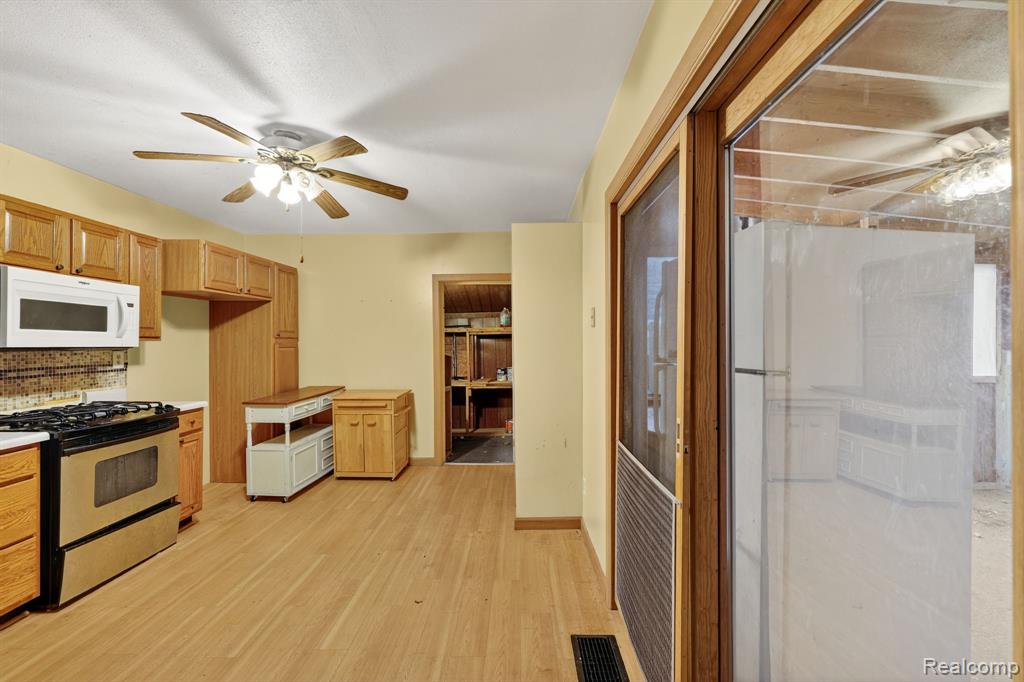 5888 Fulton Street, Mayville Vlg, MI 48744 — Photo 6