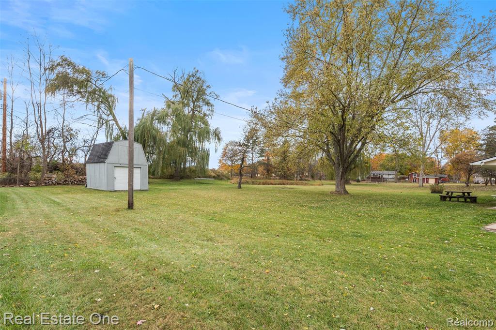 5122 Elizabeth Lane, Almont, MI 48003 — Photo 40