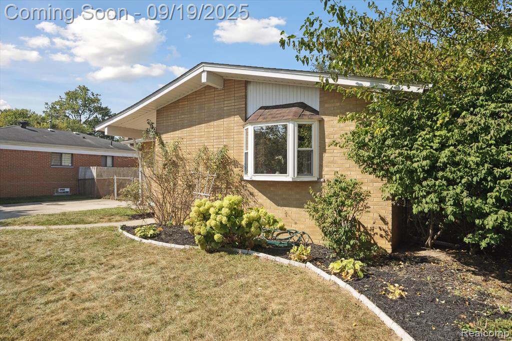 8425 Wormer, Dearborn Heights, MI 48127 — Photo 13