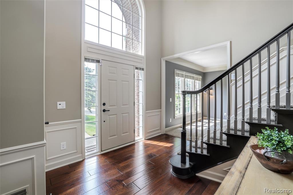 17590 White Pine Court, Northville, MI 48168 — Photo 9