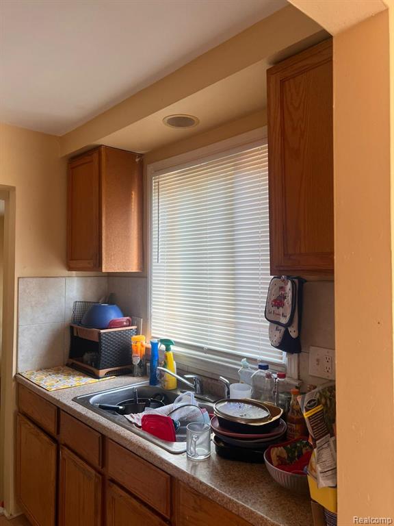 9910 Coyle Street, Detroit, MI 48227 — Photo 11