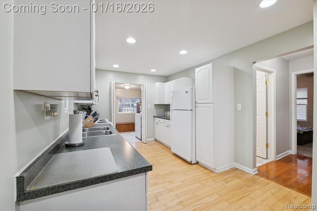 537 Andresen Court, Hazel Park, MI 48030 — Photo 10