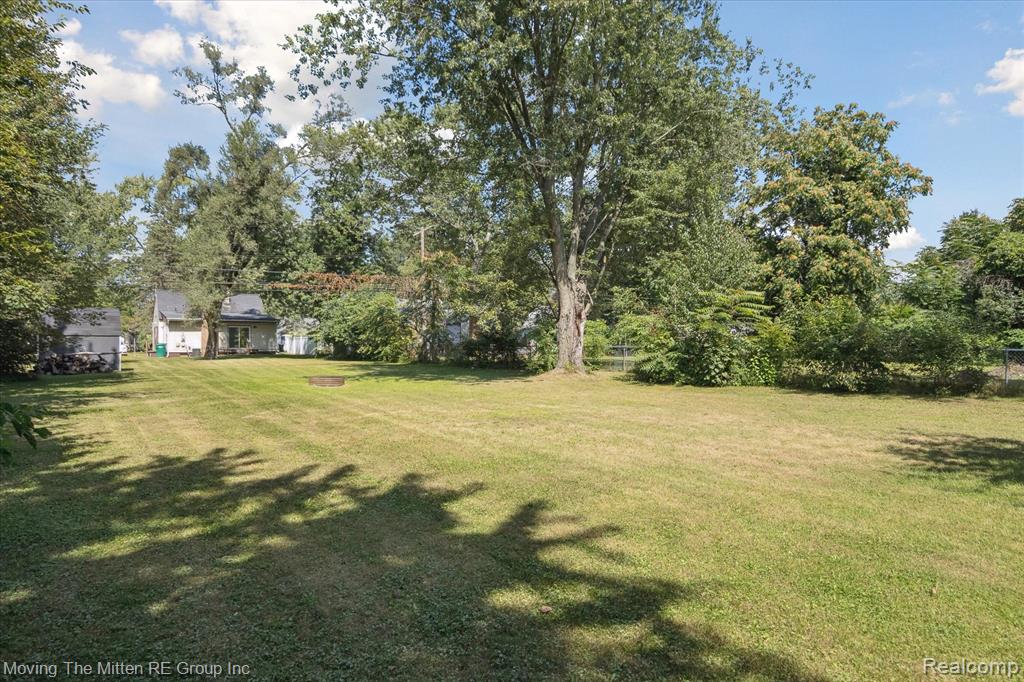 46695 Ayres Avenue, Belleville, MI 48111 — Photo 32