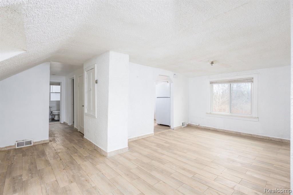 7881 NIGHTINGALE Street, Dearborn Heights, MI 48127 — Photo 24