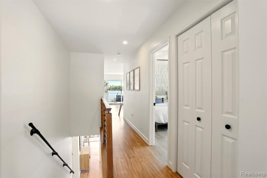 807 PINE TREE Road W, Lake Orion, MI 48362 — Photo 8