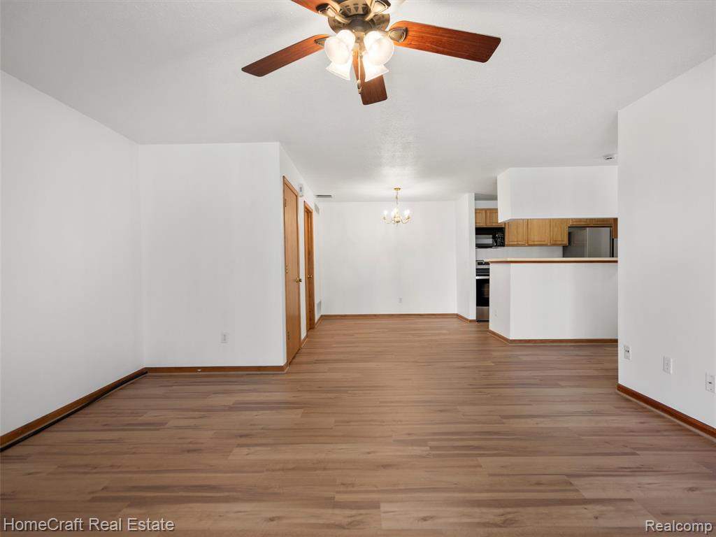382 Marigold Circle, Westland, MI — Photo 10