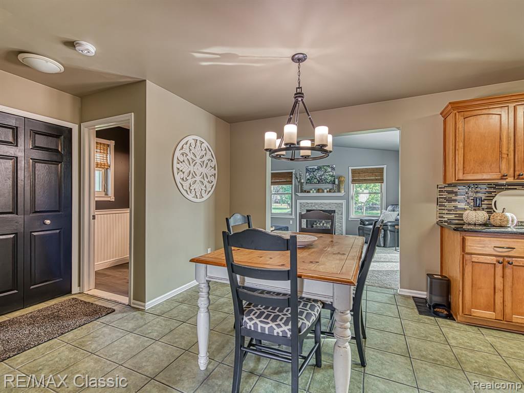 286 Waterlily, Whitmore Lake, MI 48189 — Photo 8