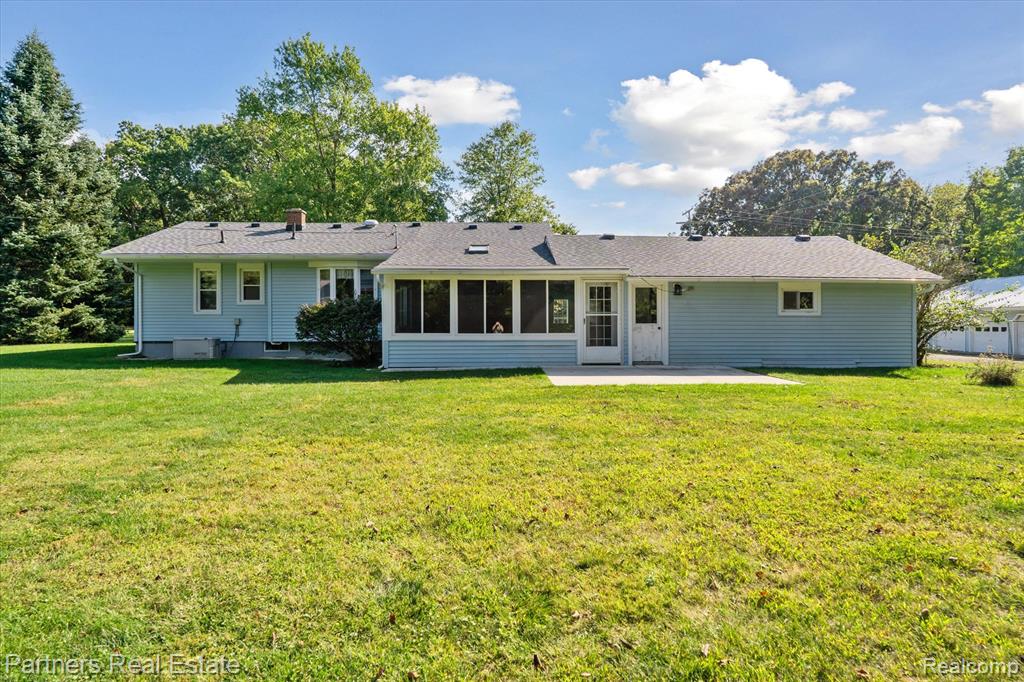 6505 Strawberry Lake Road, Hamburg, MI — Photo 60