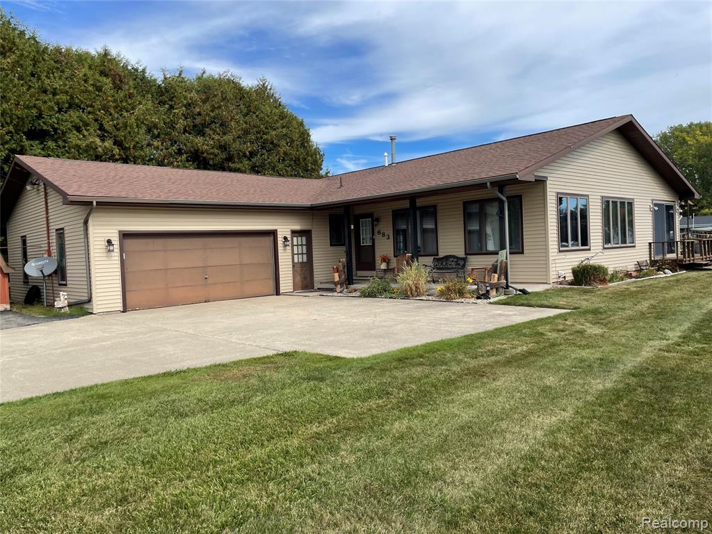 683 S Augres River Drive, Au Gres, MI 48703 — front exterior