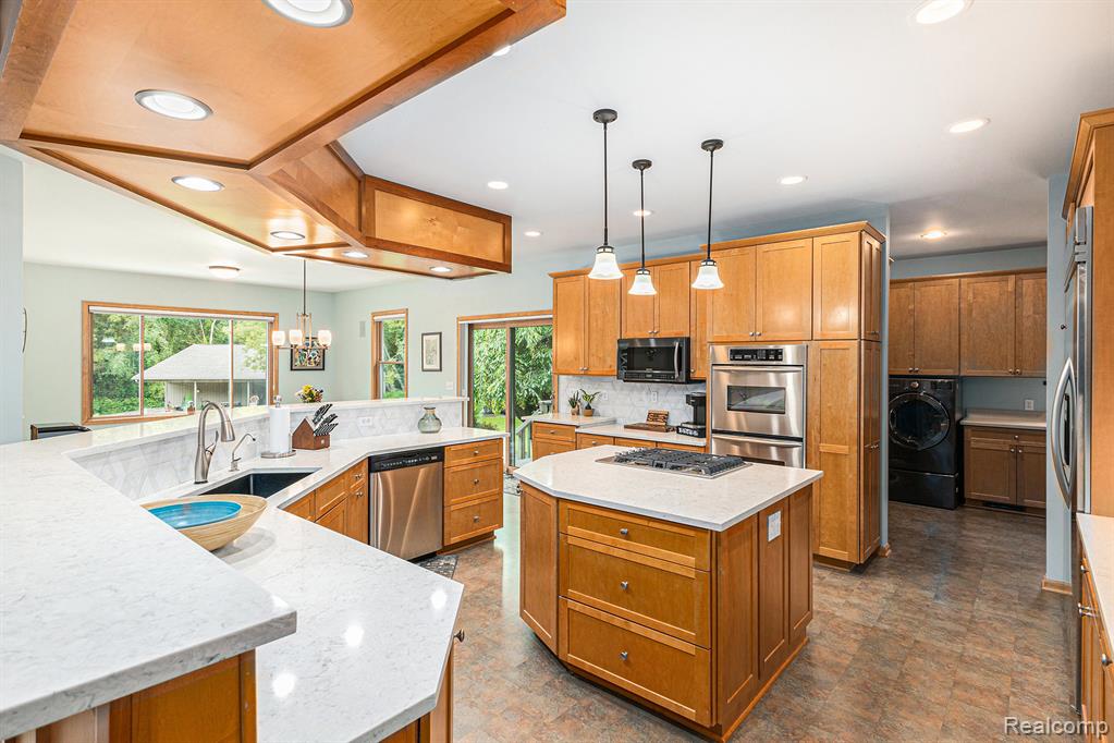4301 Rolling Acres Drive, Hartland, MI 48353 — Photo 14