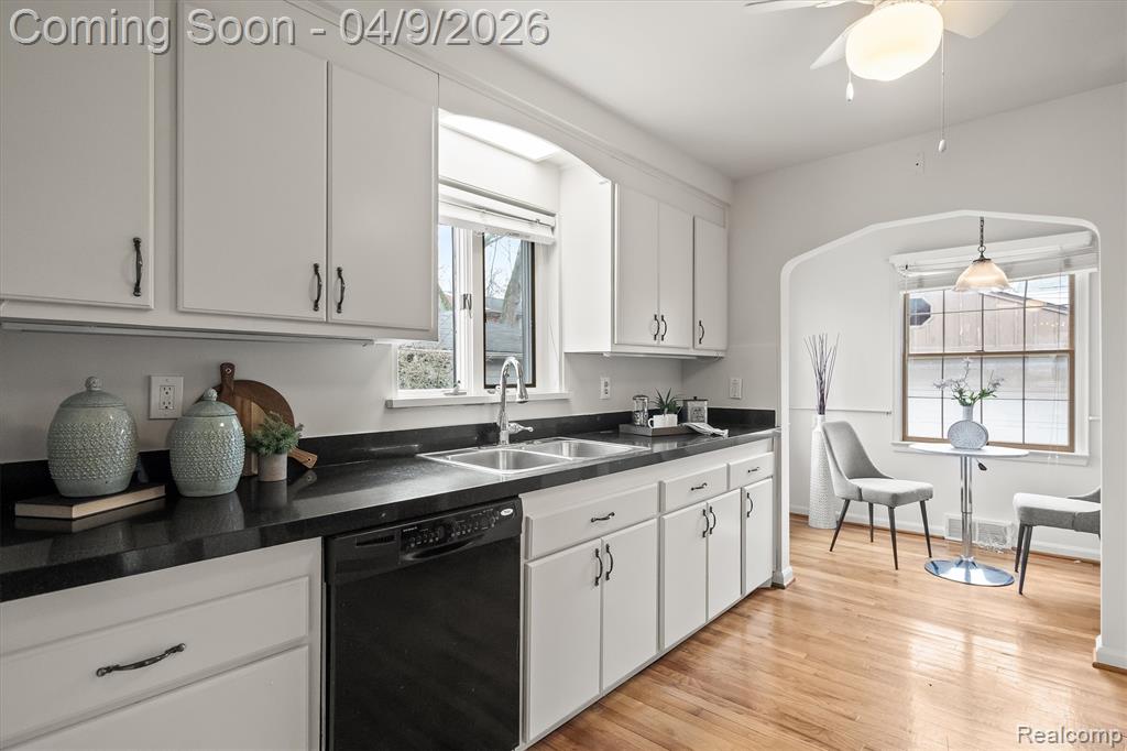 420 Claremont Street, Dearborn, MI 48124 — Photo 10