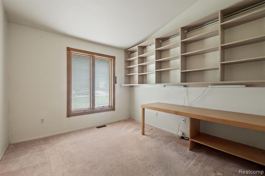 6435 DENTON Drive, Troy, MI 48098 — Photo 17