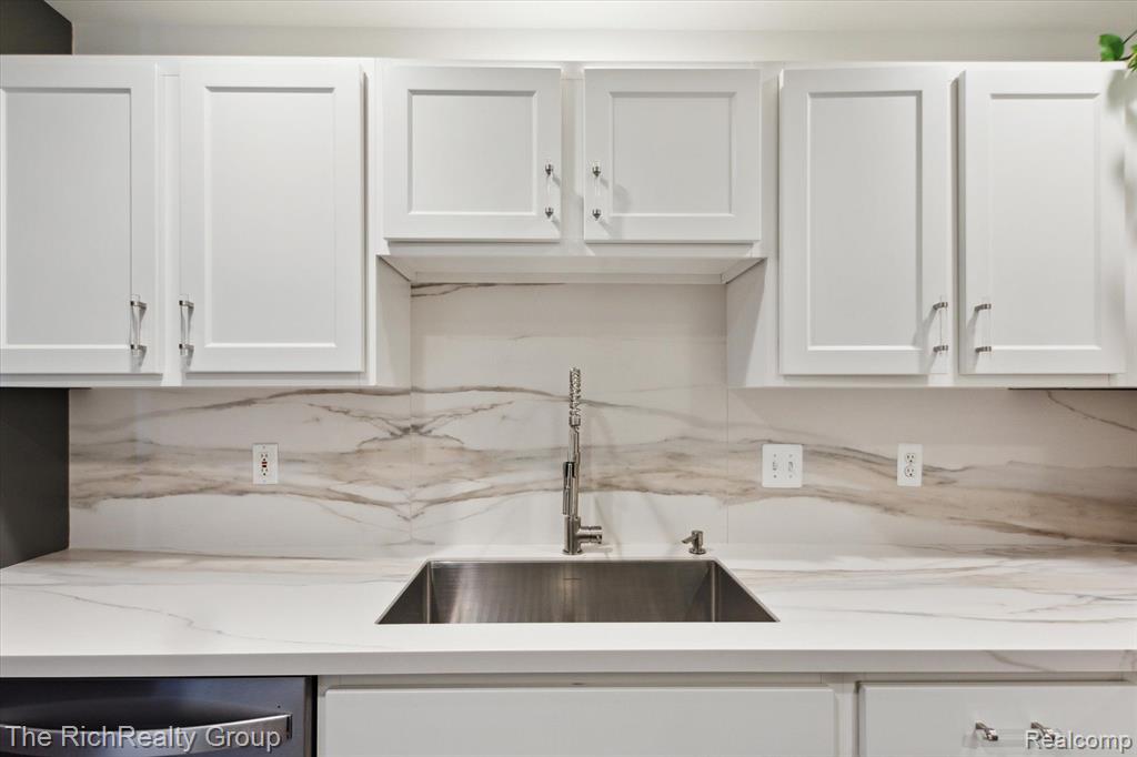 667 River Park Village Boulevard, Northville, MI 48167 — Photo 10