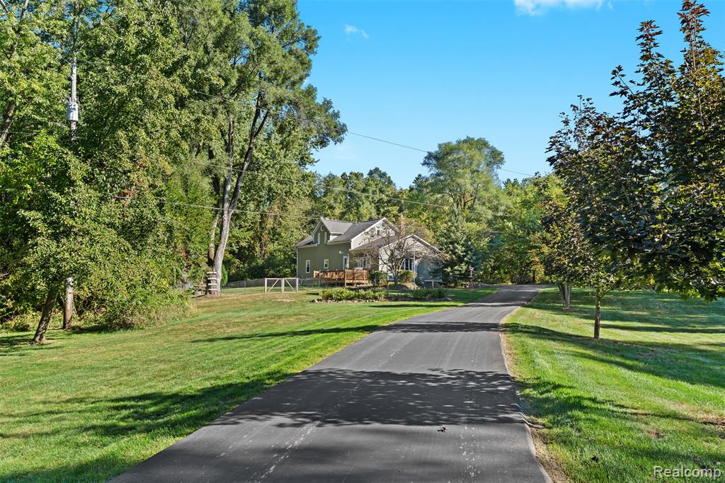 9669 Hadley Road, Clarkston, MI 48348 — Photo 61