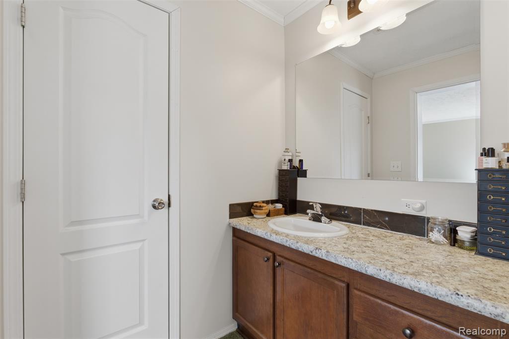1935 Juneau Court, Hartland, MI 48353 — Photo 14