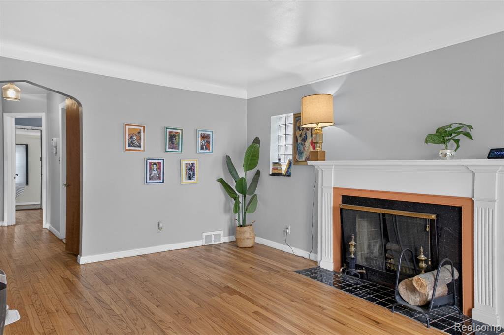 17501 Mendota Street - Photo 3