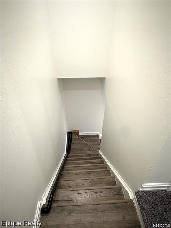 8565 Hampshire Drive, Sterling Heights, MI 48313 — Photo 13