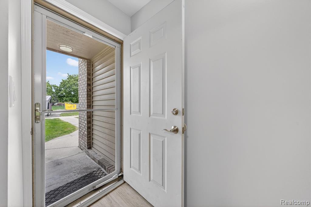44393 Sunnyside Drive, 38, Sterling Heights, MI 48313 — Photo 6