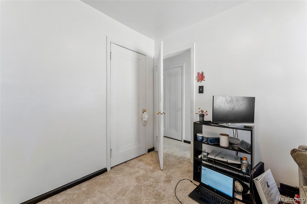 16532 Griggs Street, Detroit, MI 48221 — Photo 21