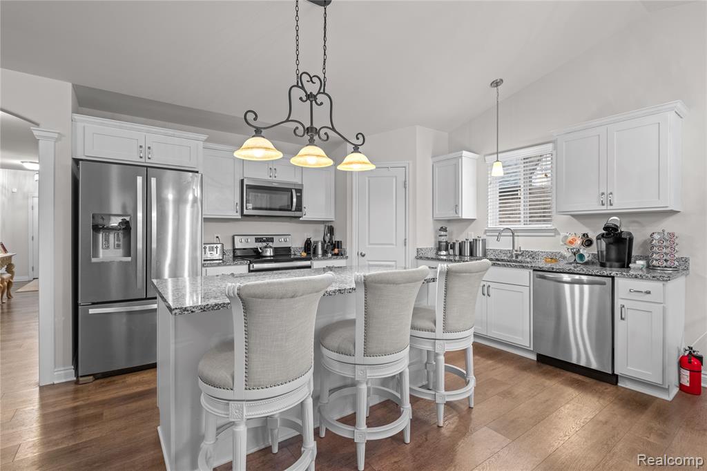 13704 Chester Court, Belleville, MI 48111 — Photo 11