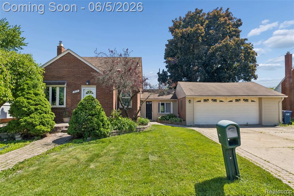 679 Moran Avenue, Lincoln Park, MI 48146
