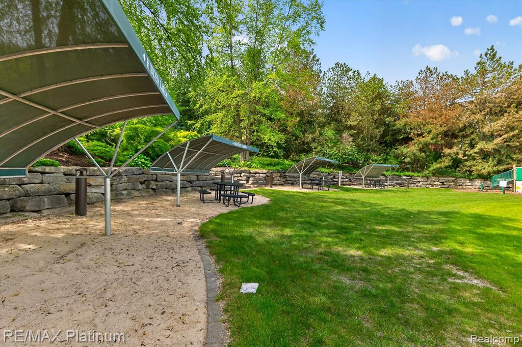 10653 Stoney Point Drive, South Lyon, MI 48178 — Photo 53