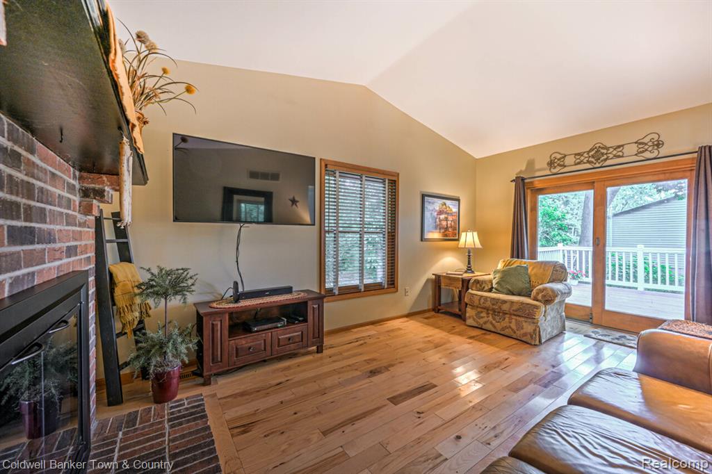 978 Oak Ridge Circle, Brighton, MI 48116 — Photo 20