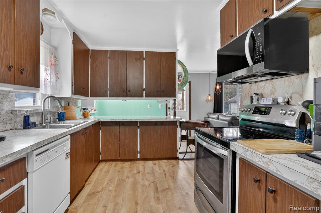 9923 Inkster Road, Livonia, MI, 48150