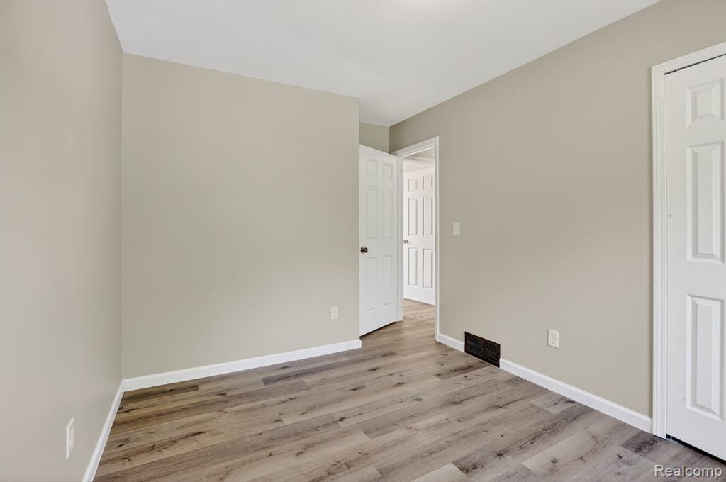 1215 N Oak Road, Davison, MI 48423 — Photo 19
