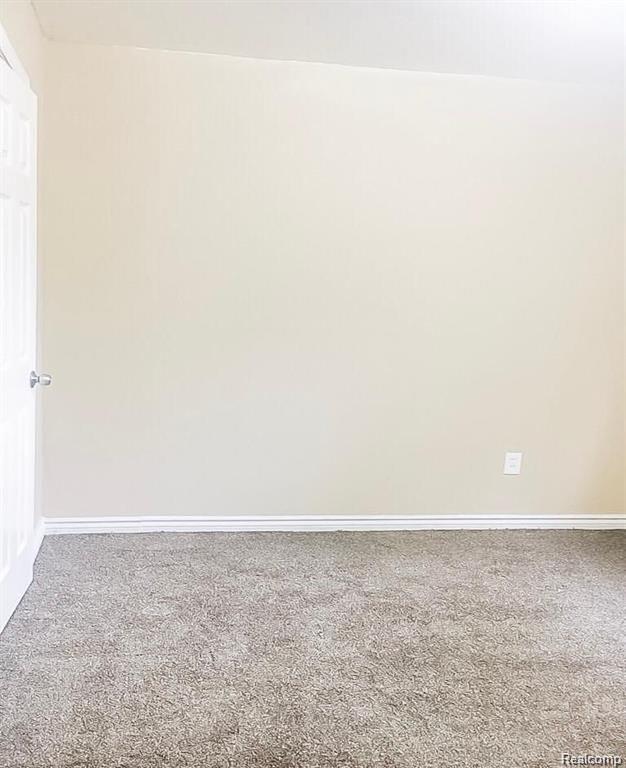 8090 ROBSON Street, Detroit, MI 48228 — Photo 6