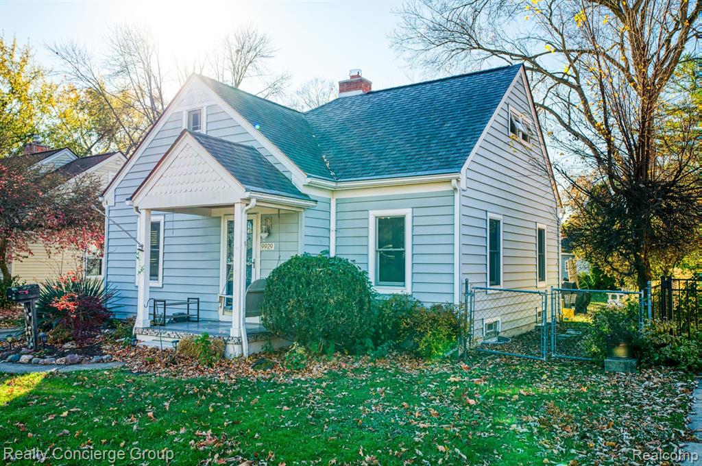 9929 ARDEN Street, Livonia, MI 48150 — Photo 2
