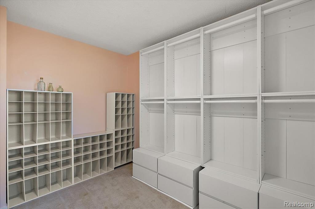 44800 Bayview Drive, 33, Novi, MI 48377 — Photo 28