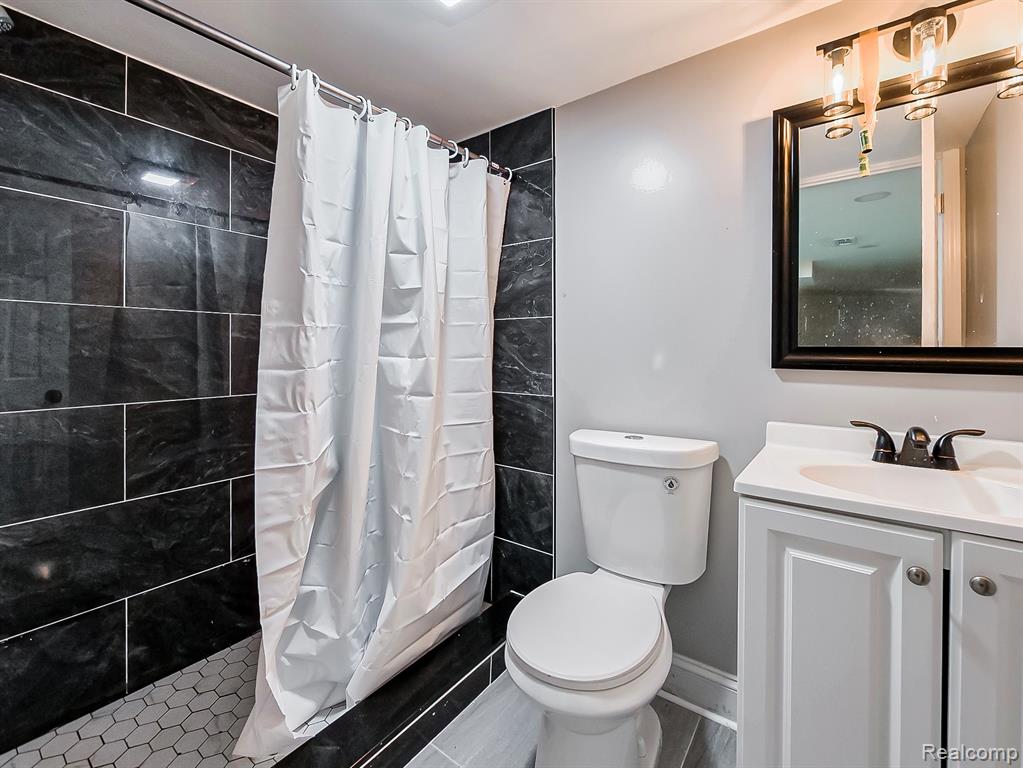 9379 Birwood Street, Detroit, MI 48204 — Photo 20