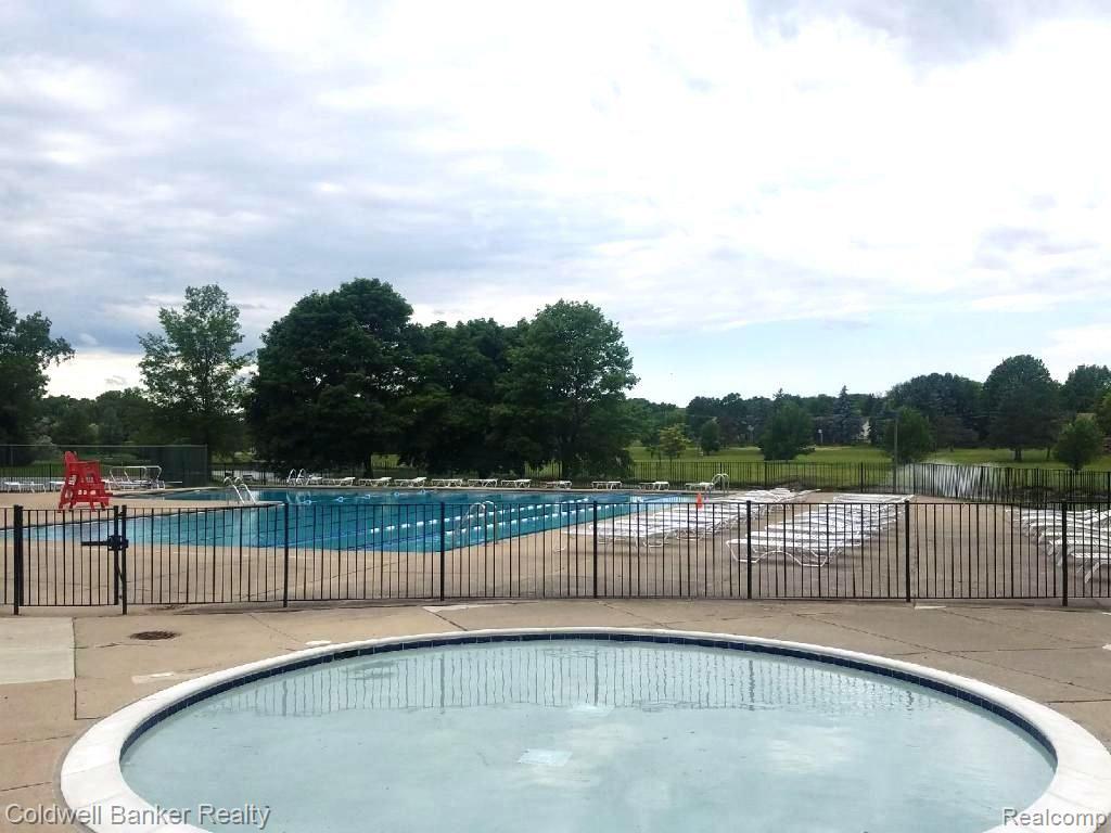 5109 BUCKINGHAM, 403, Troy, MI 48098 — Photo 24