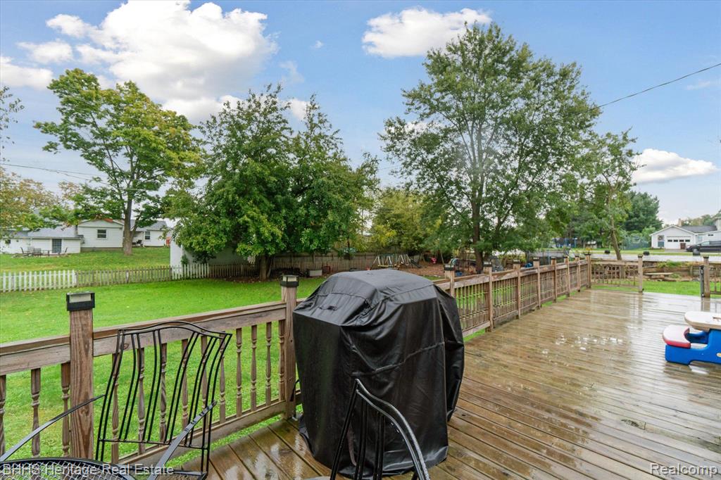 216 N SUMMIT, Webberville, MI 48892 — Photo 52