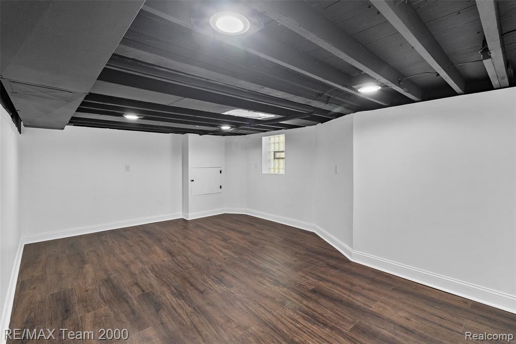 605 Eureka Road, Wyandotte, MI 48192 — Photo 33