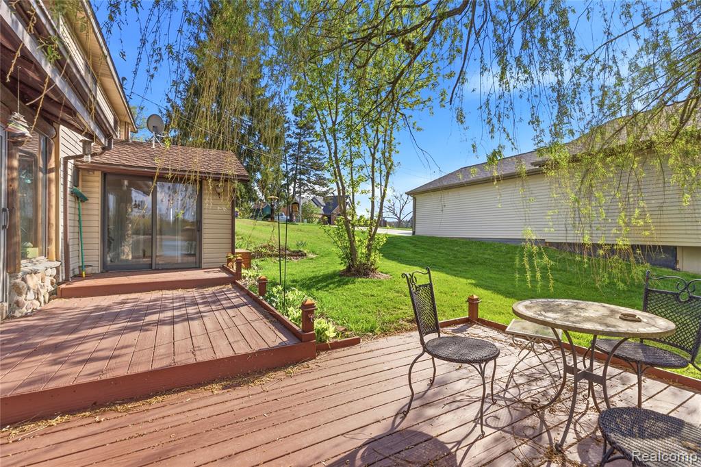 16280 Softwater Lake Drive, Linden, MI 48451 — Photo 32