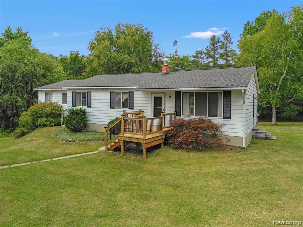3250 Groveland Road, Ortonville, MI 48462