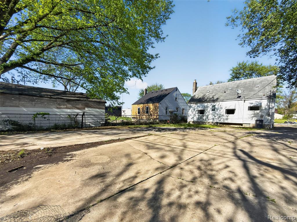 20553 Hamburg Street, Detroit, MI 48205