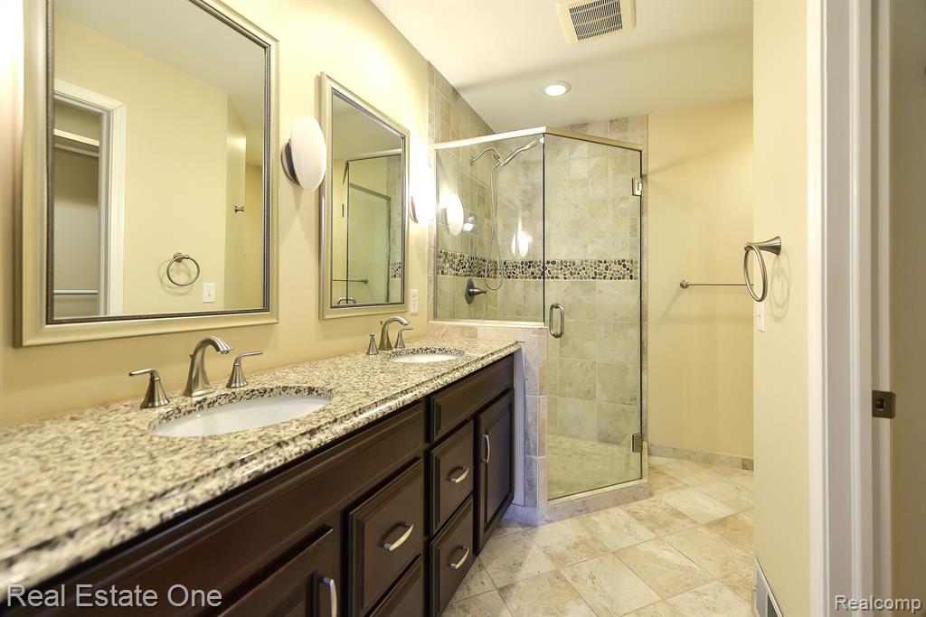 941 PERSIMMON Drive, Brighton, MI 48116 — Photo 11