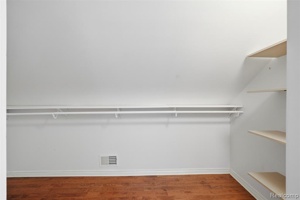 4421 Honeysuckle Drive, Sterling Heights, MI 48314 — Photo 37