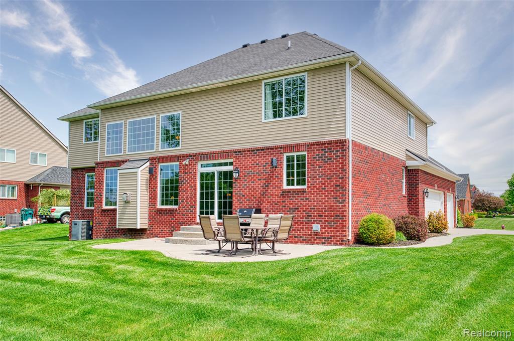 24455 Glenwood Drive, South Lyon, MI 48178 — Photo 42