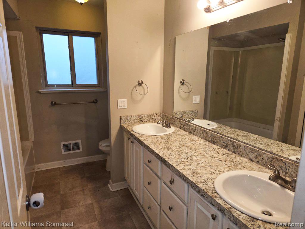 41314 Wessel Drive, Sterling Heights, MI 48313 — Photo 19