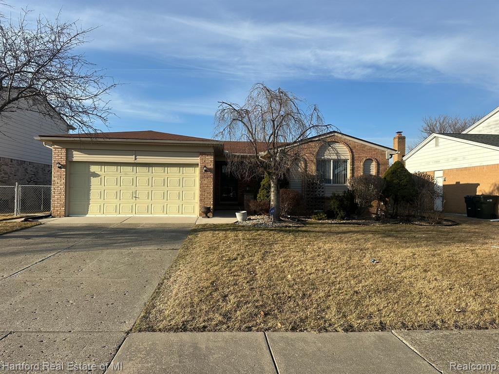 4429 ROSE MARY Drive, Sterling Heights, MI 48310 — Photo 32