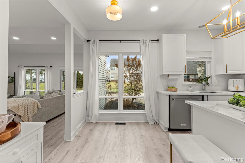 1065 Equestrian Drive, South Lyon, MI, 48178