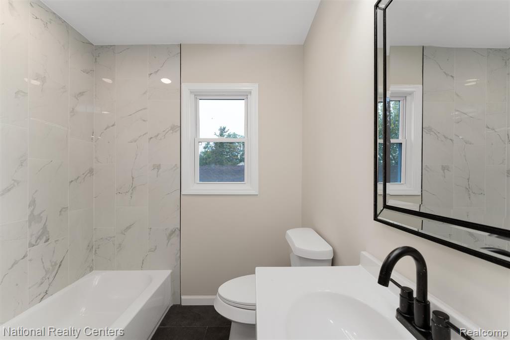 793 Orlando Avenue, Pontiac, MI 48340 — Photo 14